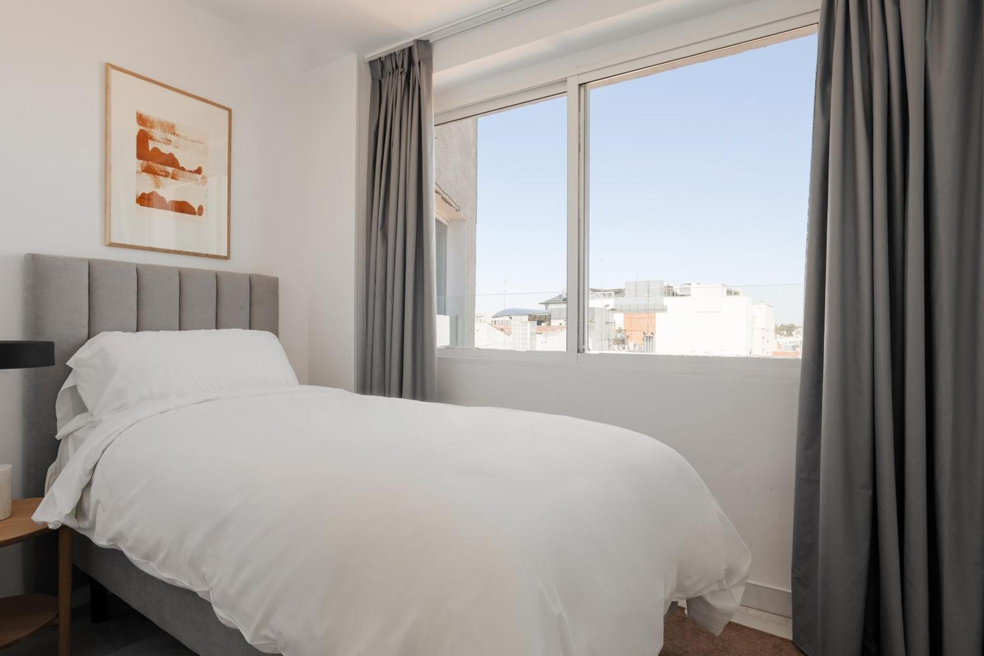 Sonder Santa Ana Aparthotel Madrid Exterior photo