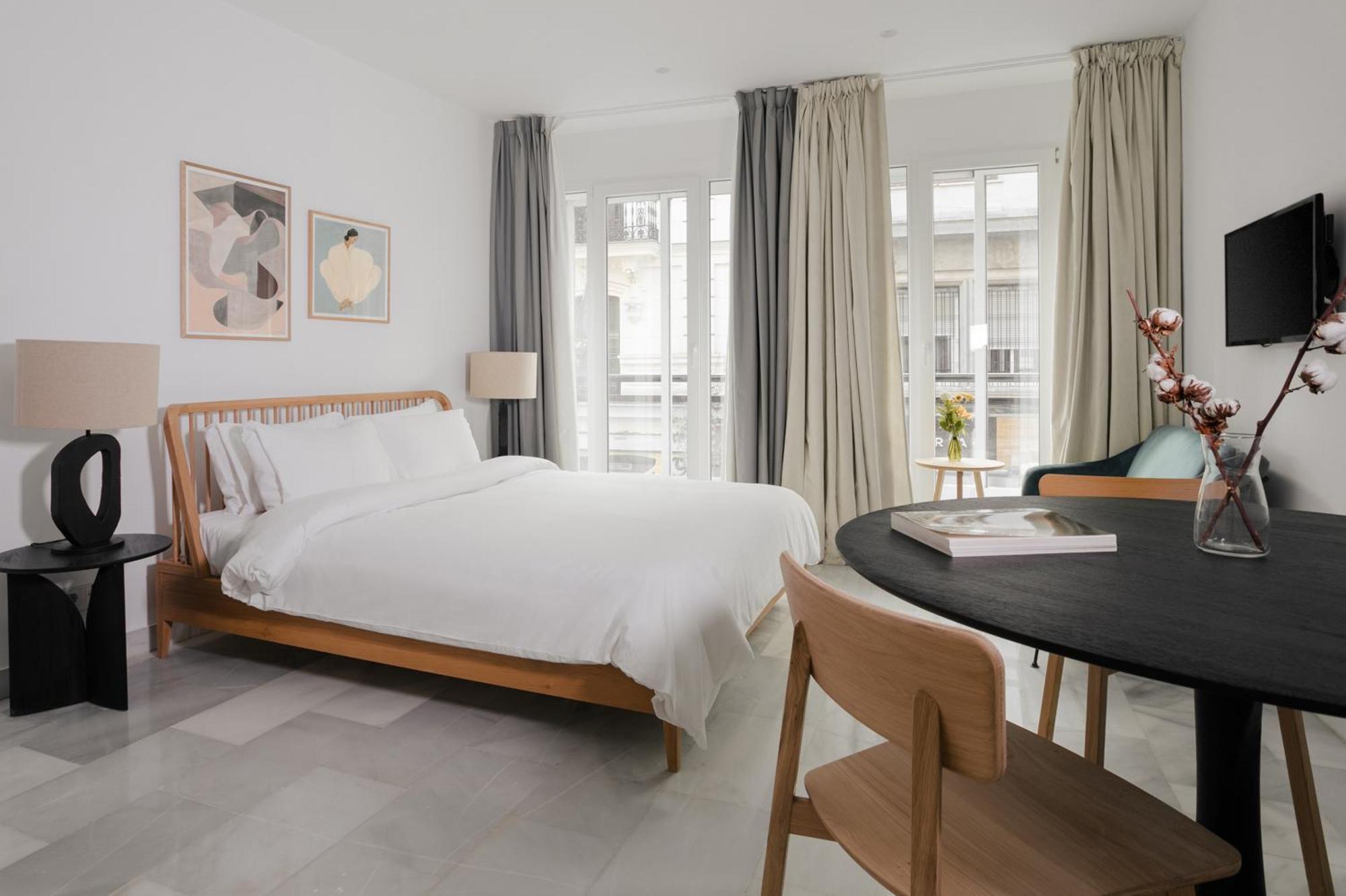 Sonder Santa Ana Aparthotel Madrid Exterior photo