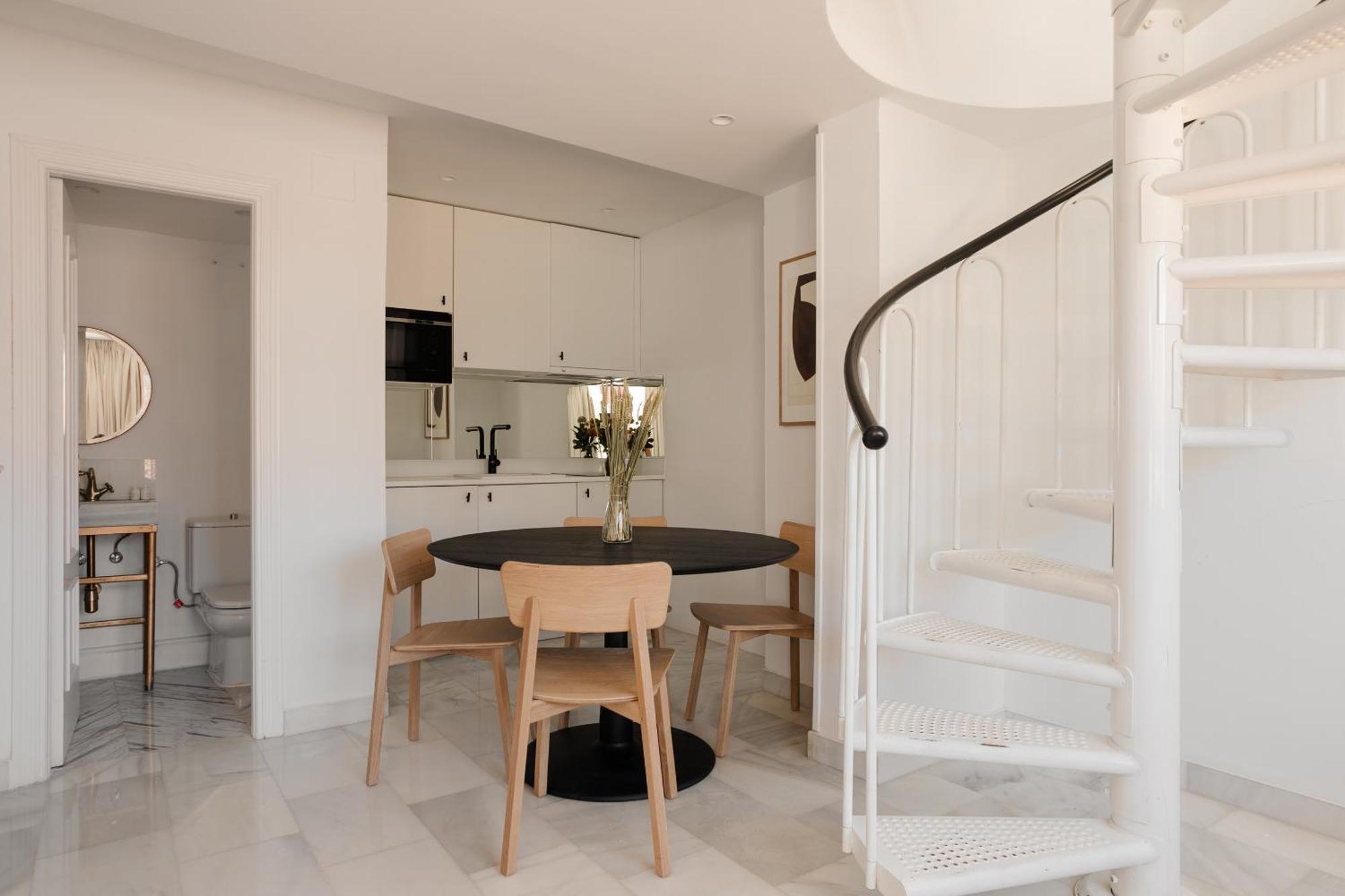 Sonder Santa Ana Aparthotel Madrid Exterior photo