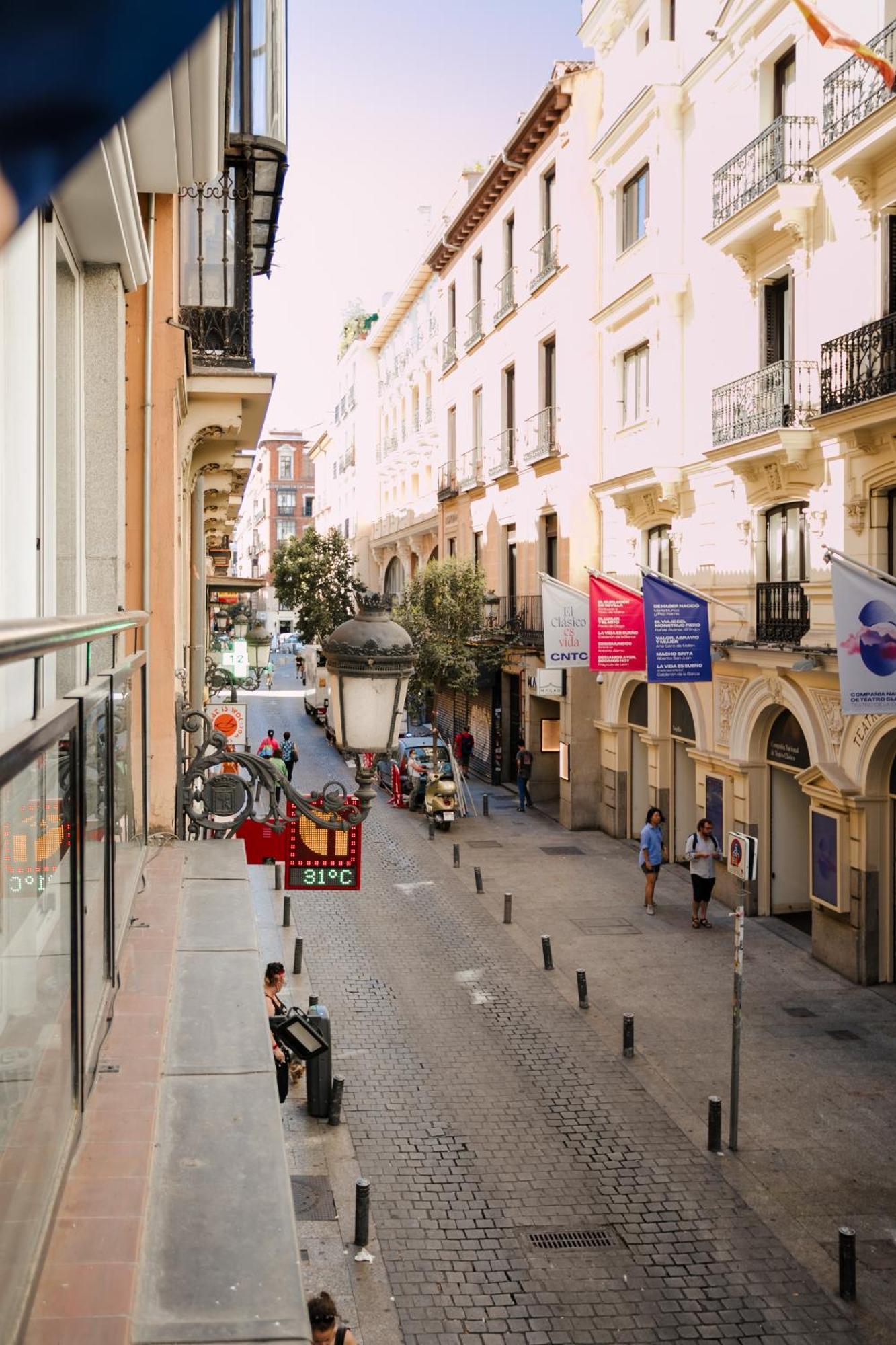 Sonder Santa Ana Aparthotel Madrid Exterior photo